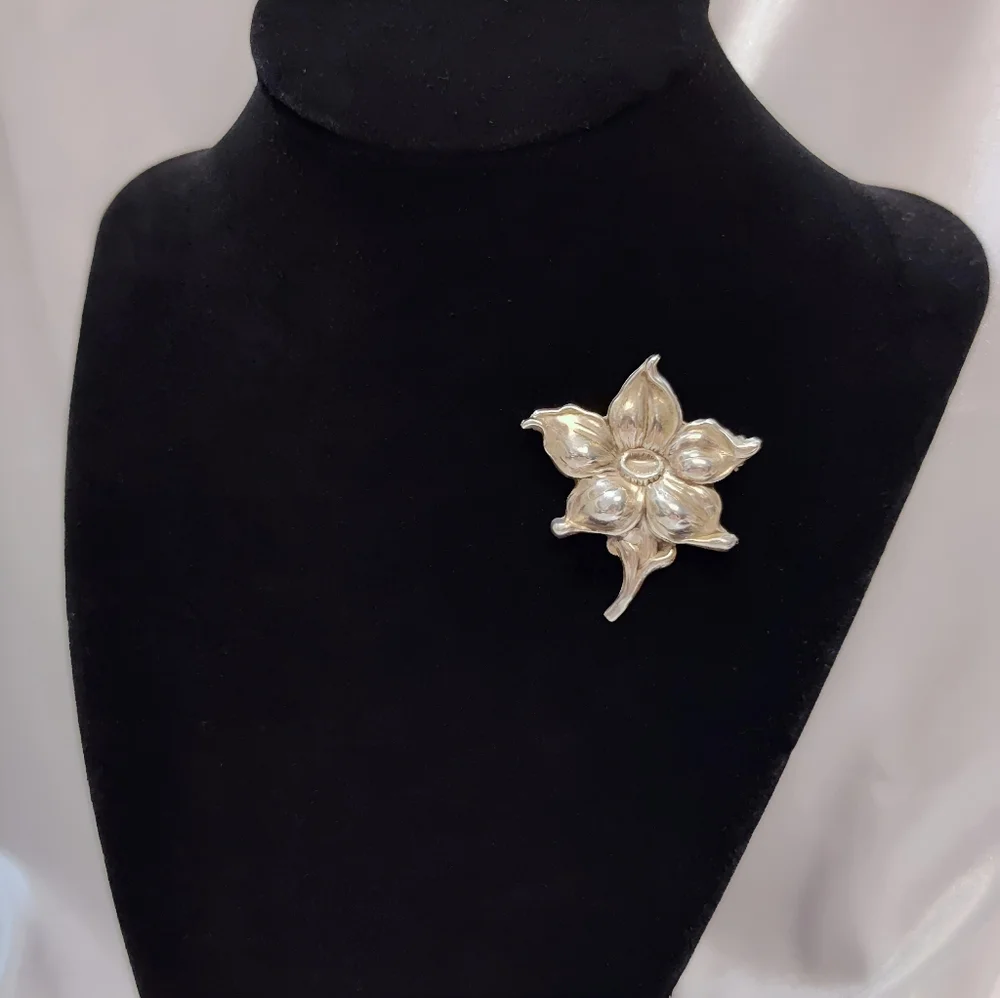 Vintage Sterling Silver LANG Flower Brooch Pin